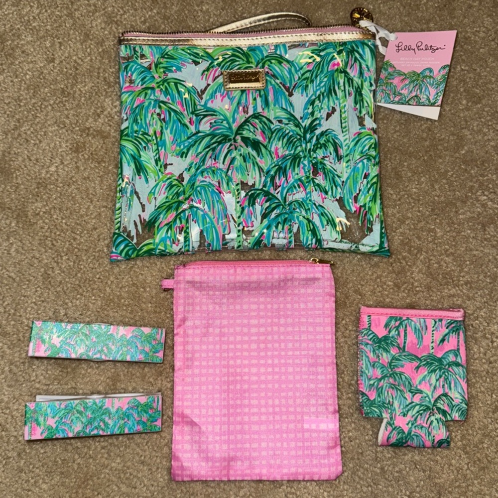 Lilly Pulitzer water resistant day pouch
